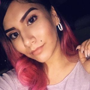 Meet your Posher, April